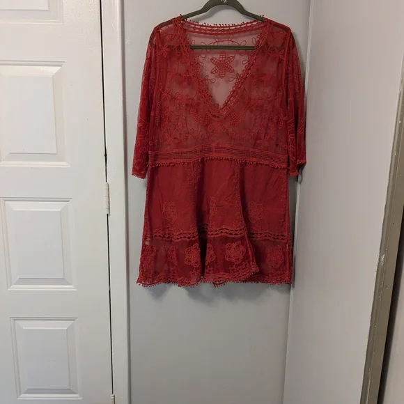 Red Lace V-Neck Top - Picture 3 of 3